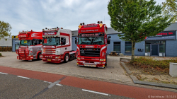 20251019-Tom-Holding-00197